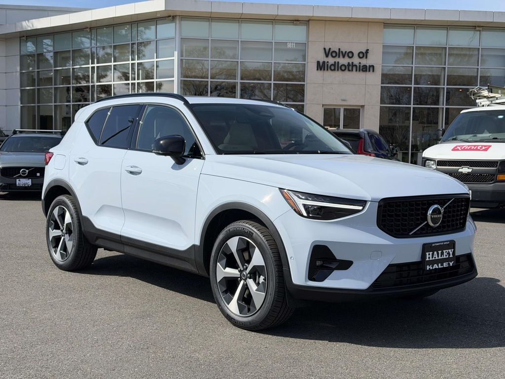 Cloud Blue 2026 Volvo XC40 SUV / Crossover All-Wheel Drive Automatic