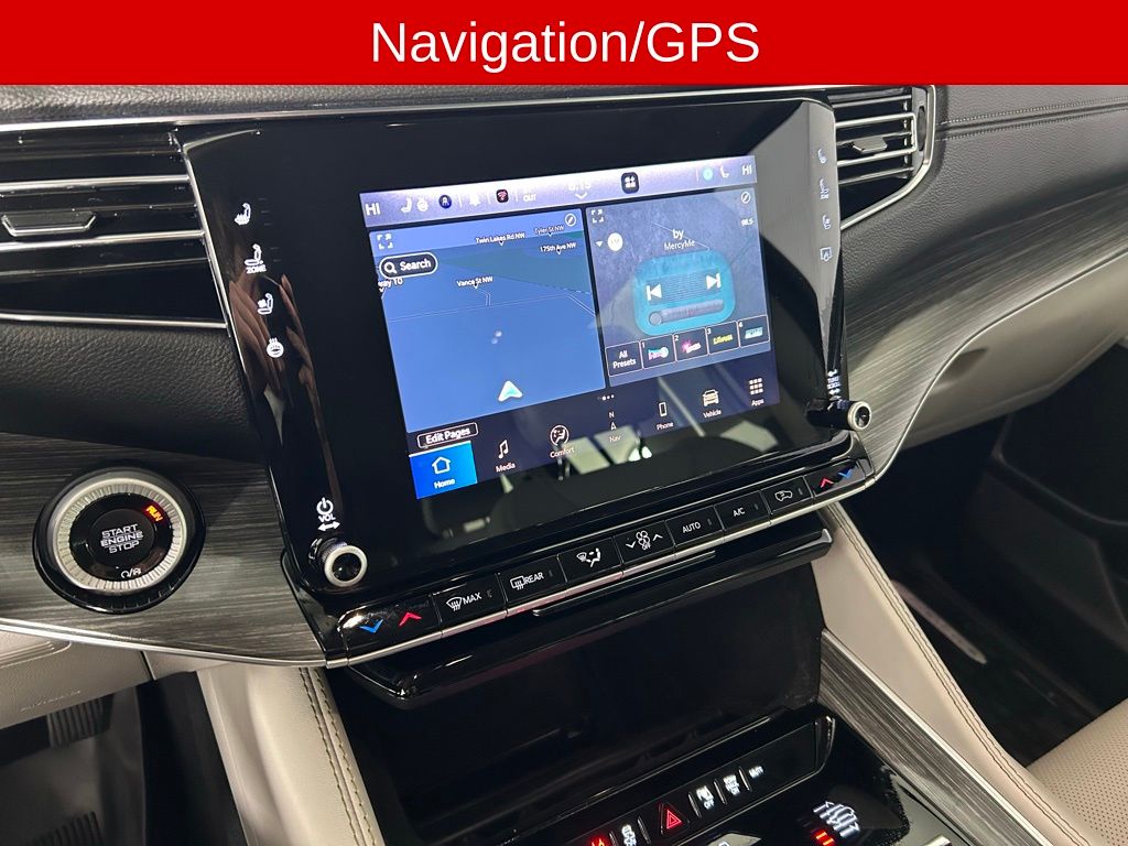 Used 2023 White Jeep Series III image 3