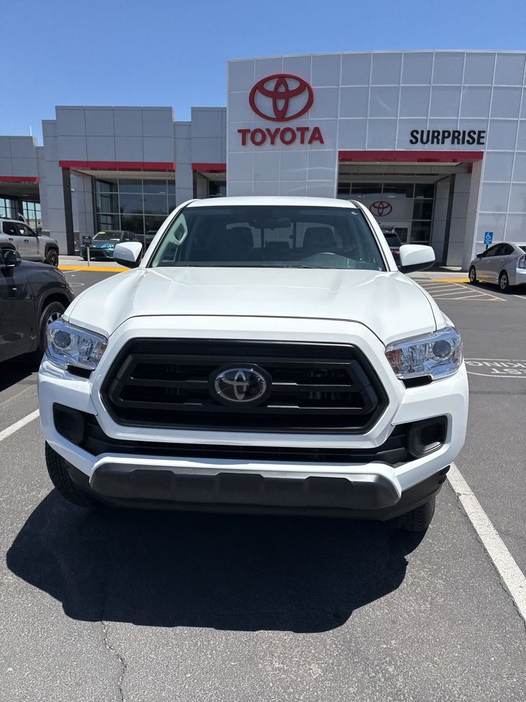 Thumbnail: 2022 Toyota Tacoma - 3