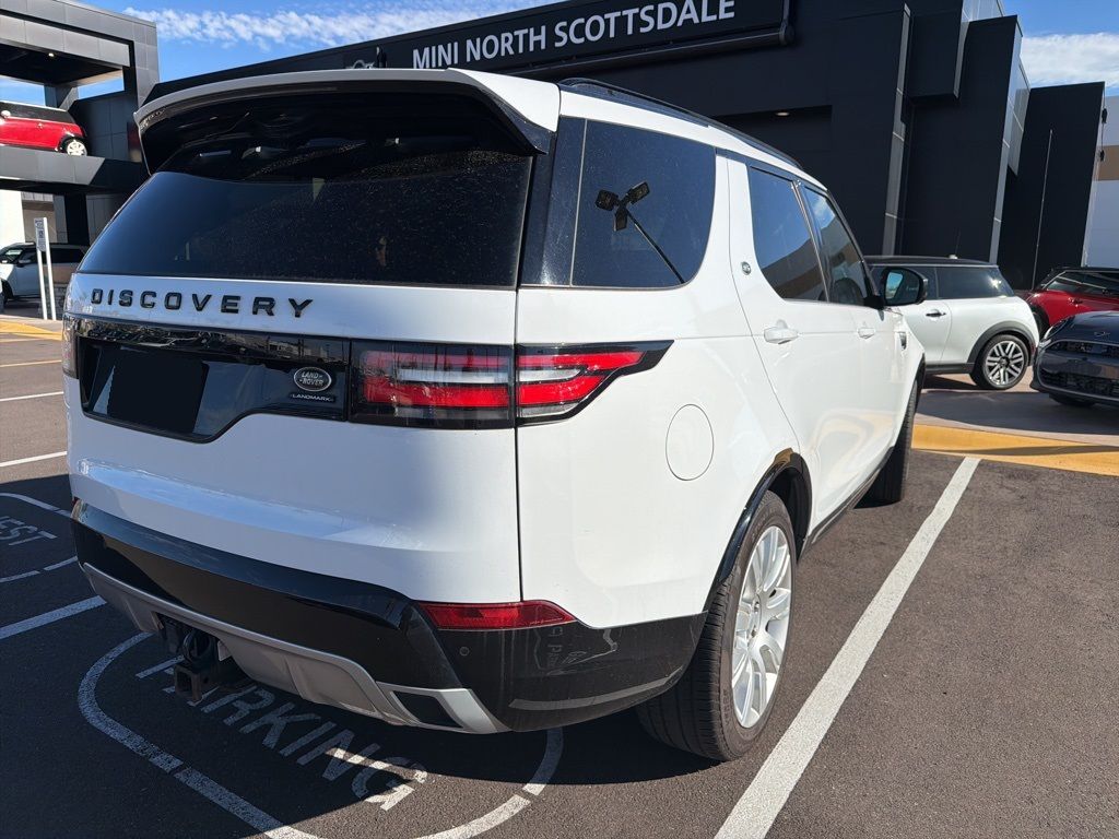 Thumbnail: 2020 Land Rover Discovery - 8