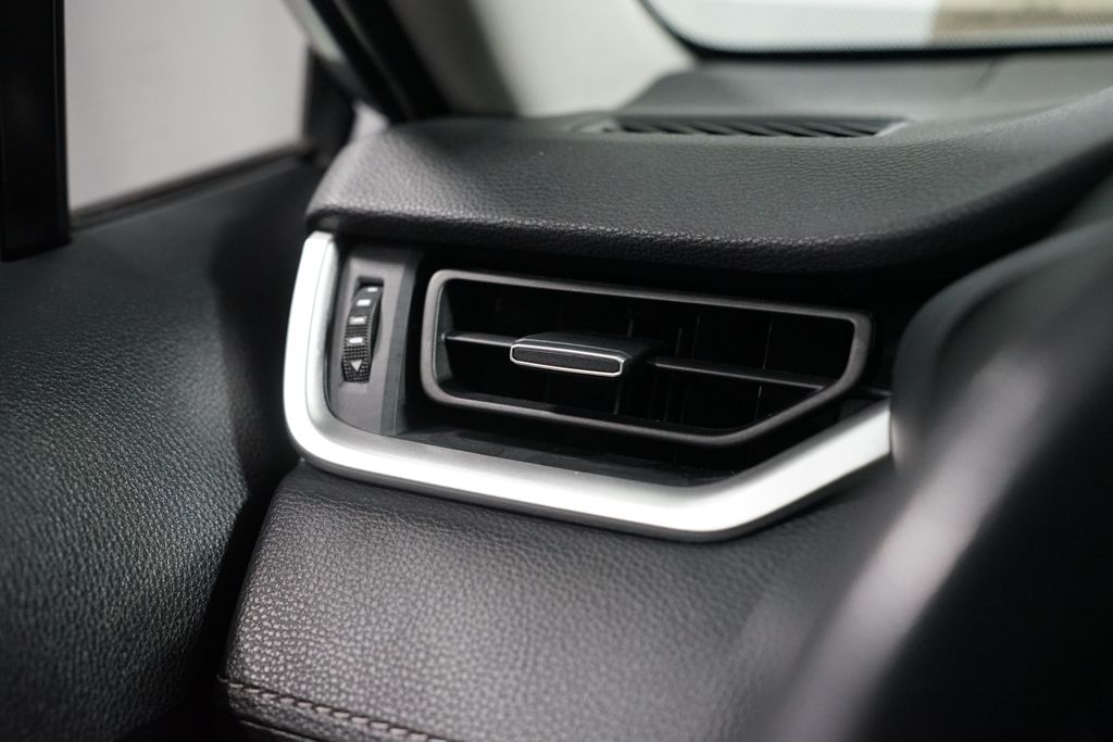 Thumbnail: 2024 Toyota RAV4 - 25