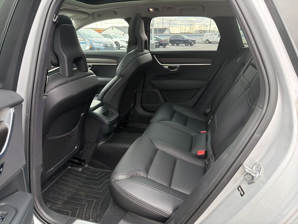 Thumbnail: 2018 Volvo S90 - 19