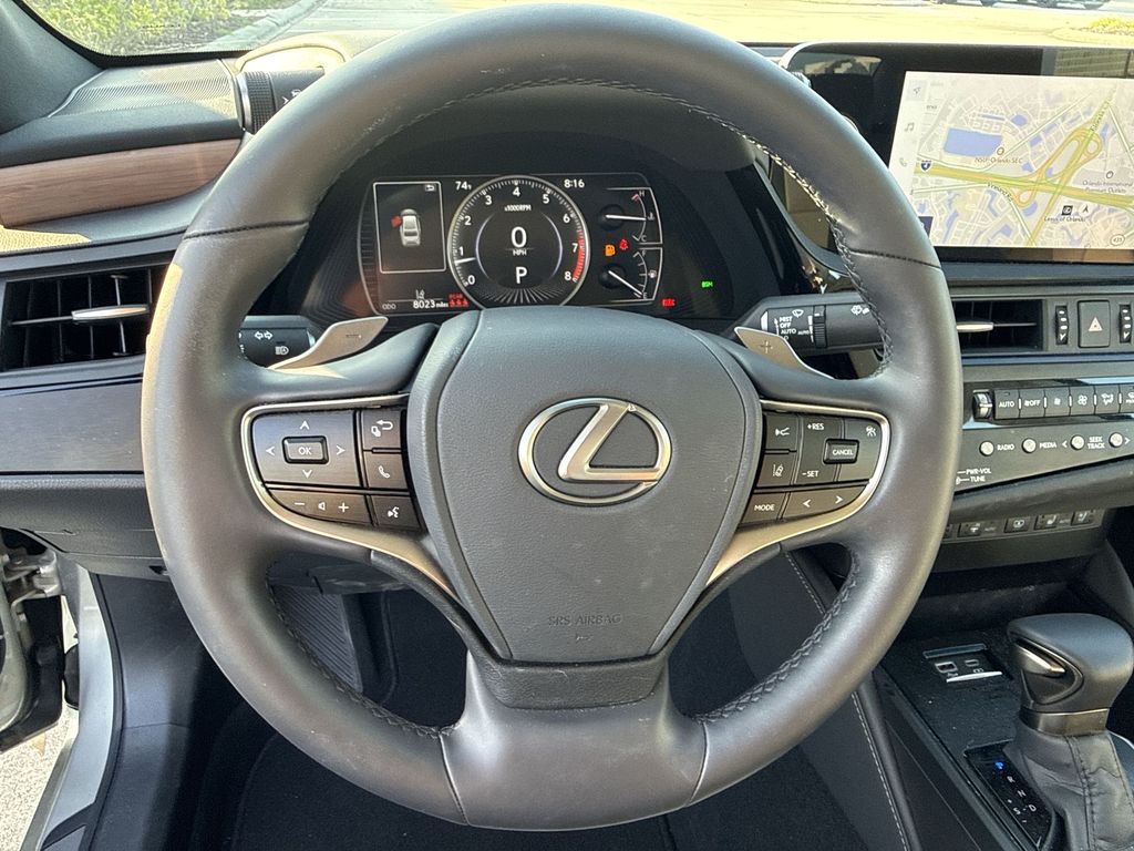 Thumbnail: 2025 Lexus ES - 21