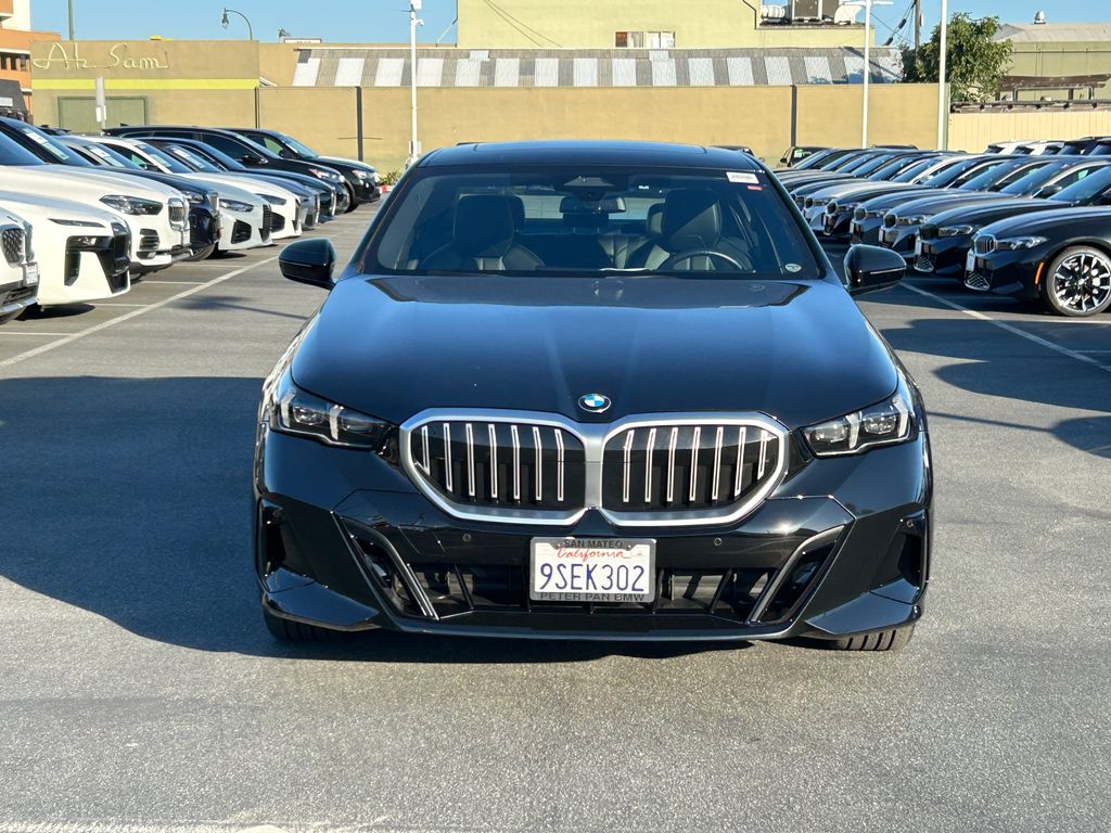Thumbnail: 2025 BMW 5 Series - 8