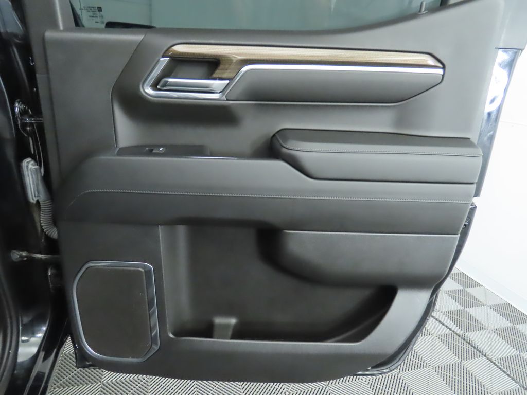 2024 Chevrolet Silverado 1500 RST 27