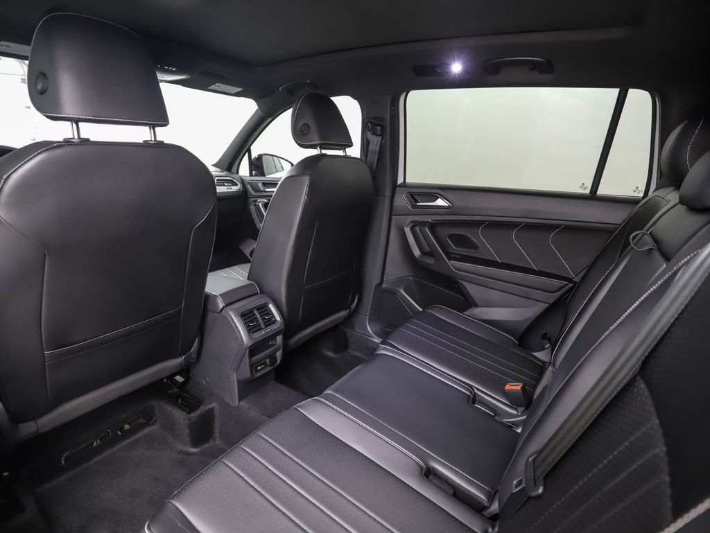 Thumbnail: 2024 Volkswagen Tiguan - 20