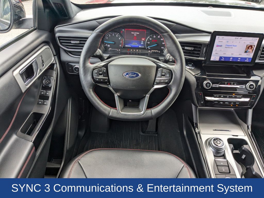 2022 Ford Explorer ST-Line