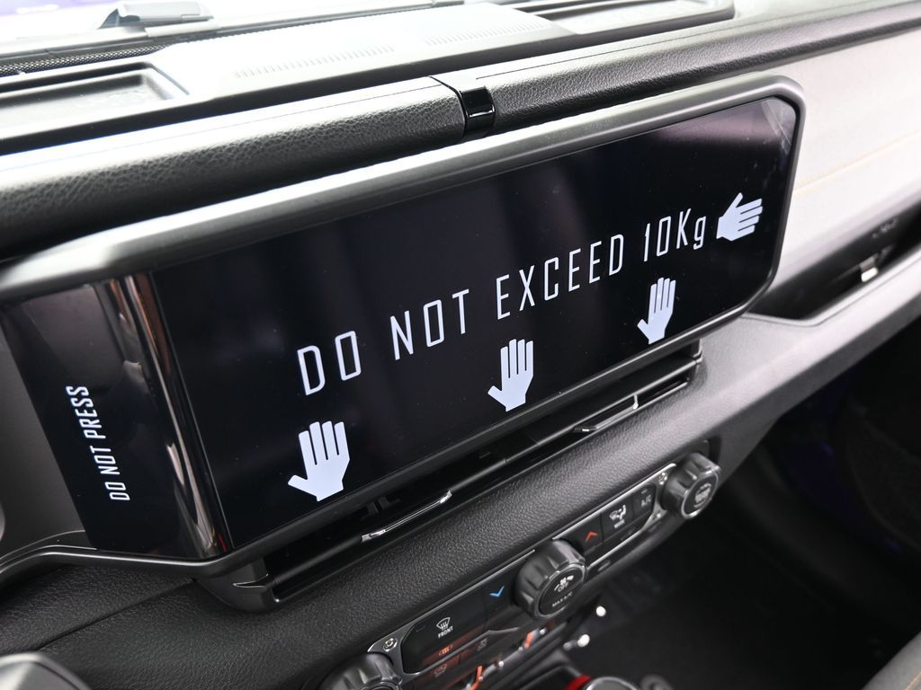 New 2026 reign Jeep Sport S image 18