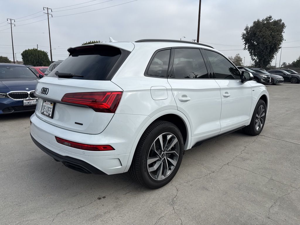 2022 Audi Q5 45 S line Premium Plus 3