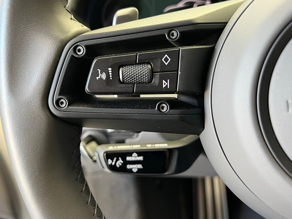 Thumbnail: 2024 Porsche 911 - 8