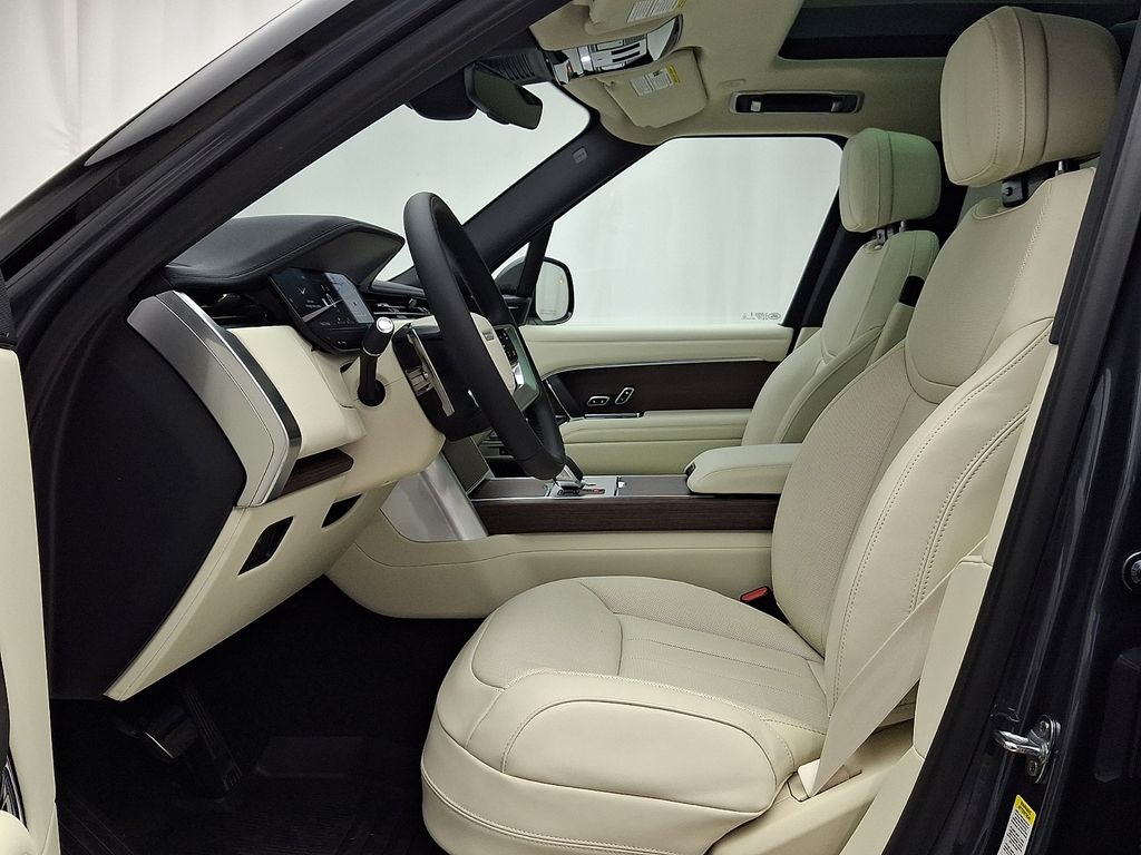 Thumbnail: 2026 Land Rover Range Rover - 11