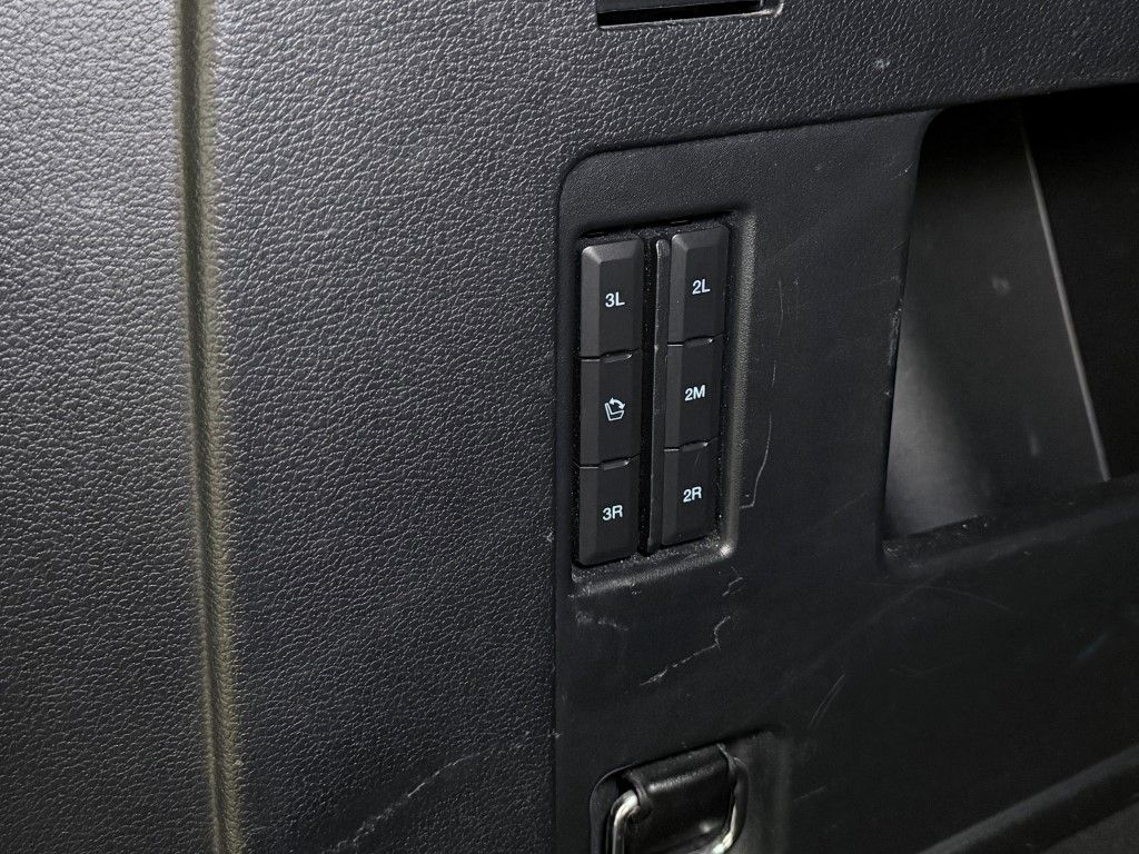 Thumbnail: 2019 Ford Expedition - 26