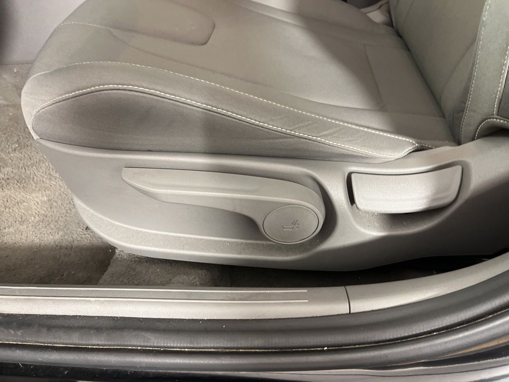 Thumbnail: 2025 Hyundai Elantra - 22