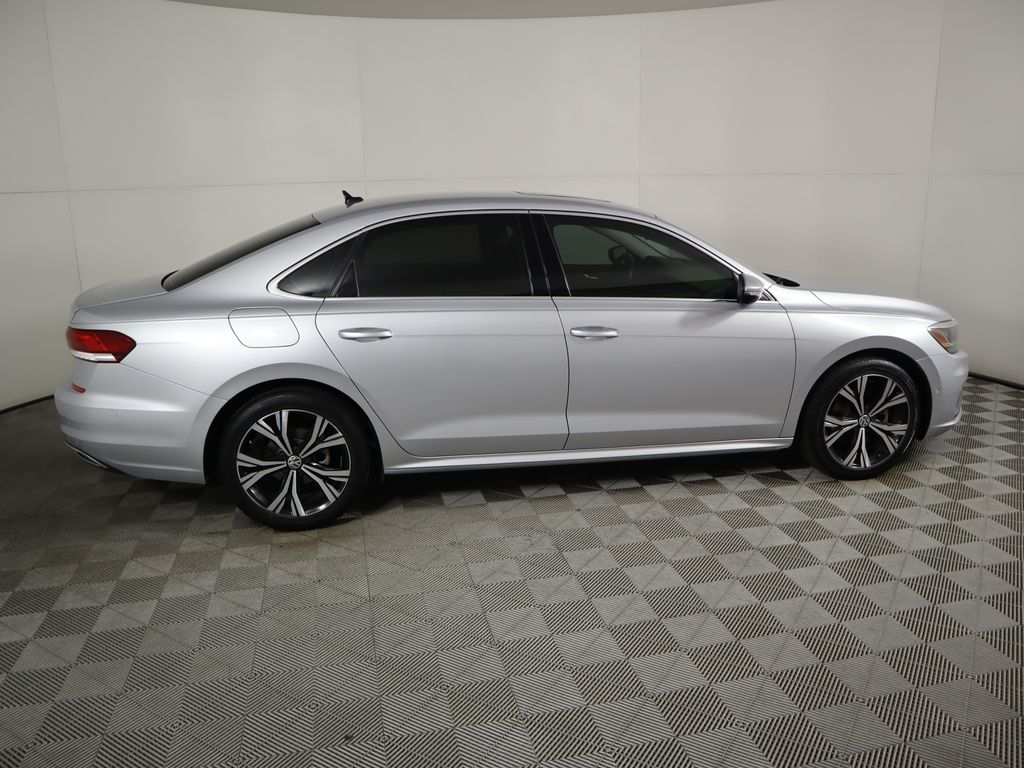 2020 Volkswagen Passat 2.0T 4