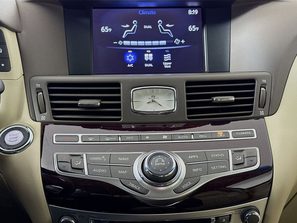 Thumbnail: 2019 INFINITI Q70 - 16