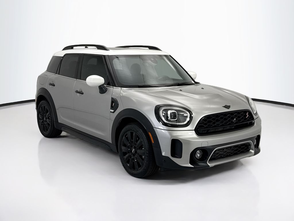 Certified Used 2024 Silver MINI Iconic image 4