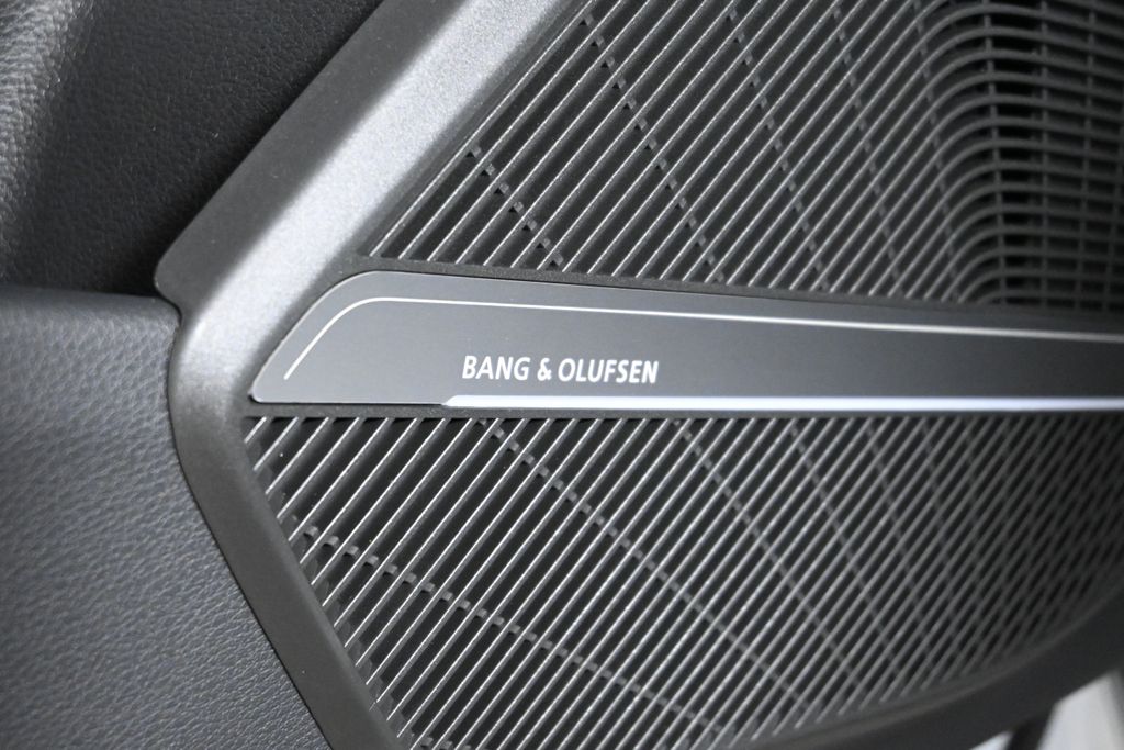 2025 Audi Q5  25