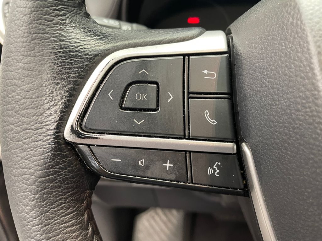 2021 Toyota Sienna XLE 22