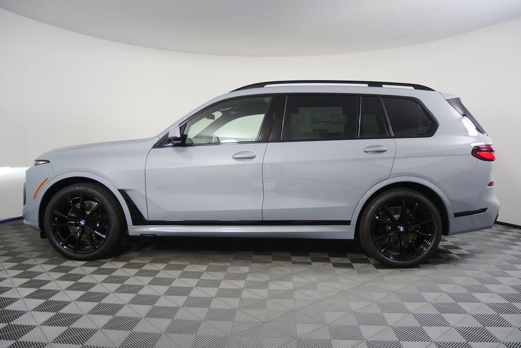 Thumbnail: 2026 BMW X7 - 6