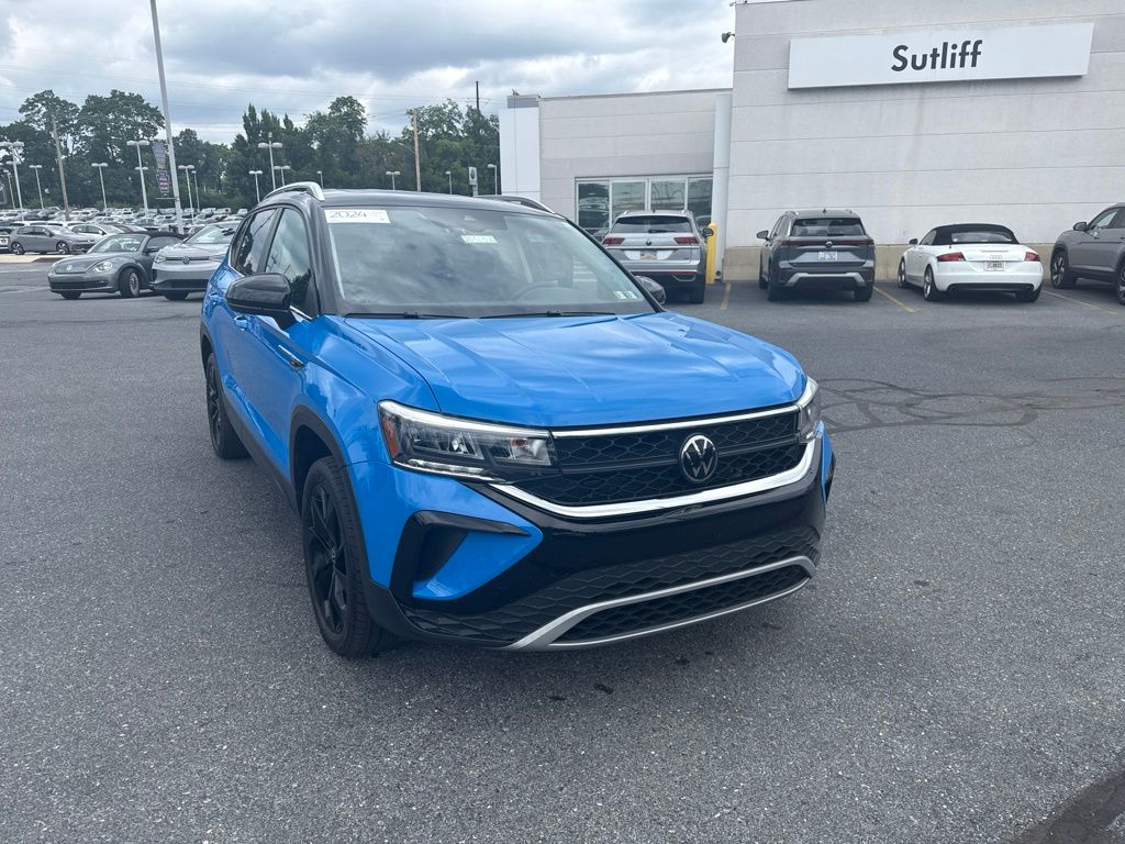 2024 Volkswagen Taos 1.5T SE Blue at Subaru and VW of Moon Township