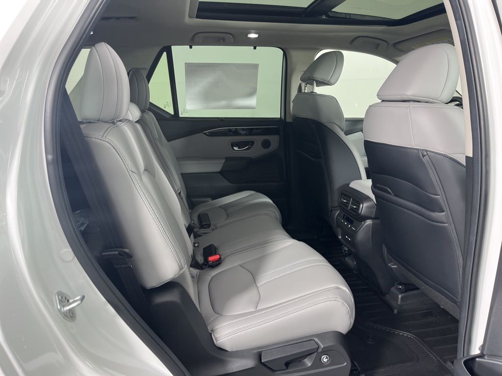 Thumbnail: 2025 Honda Pilot - 12