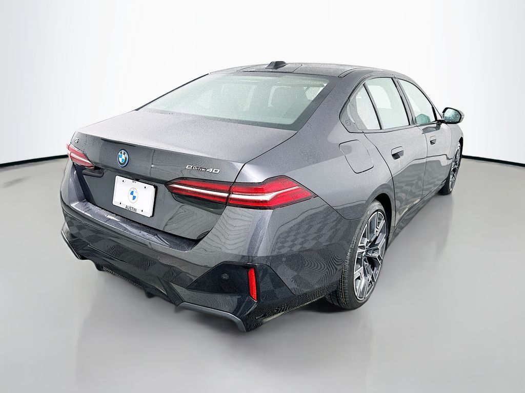 Thumbnail: 2026 BMW i5 - 5