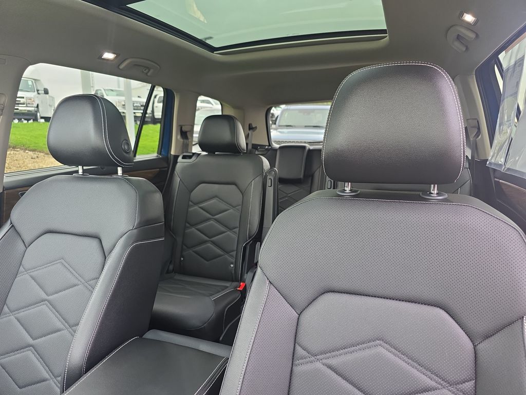 Certified Used 2025 Blue Volkswagen 2.0T SE w/Technology image 21