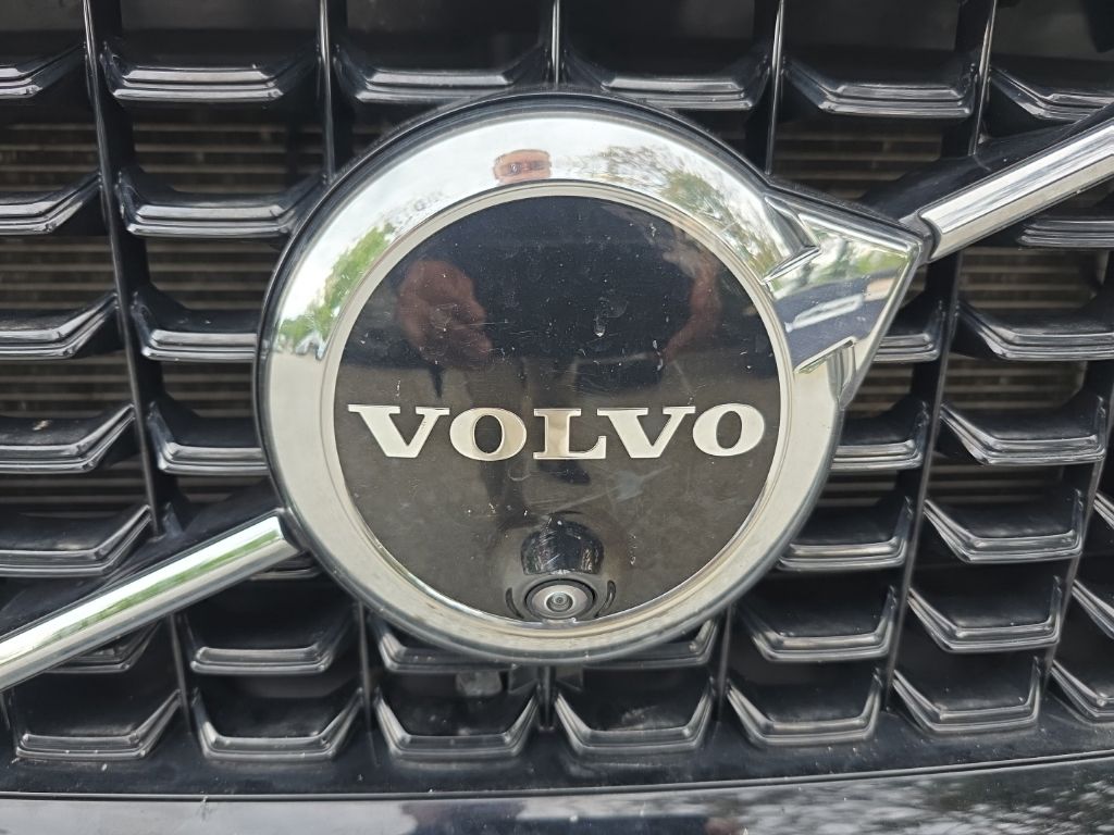 Used 2024 Gray Volvo T8 Plus Dark Theme image 23