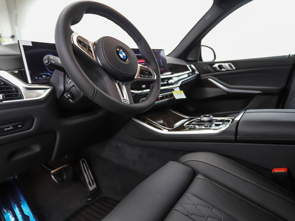 Thumbnail: 2026 BMW X5 - 10