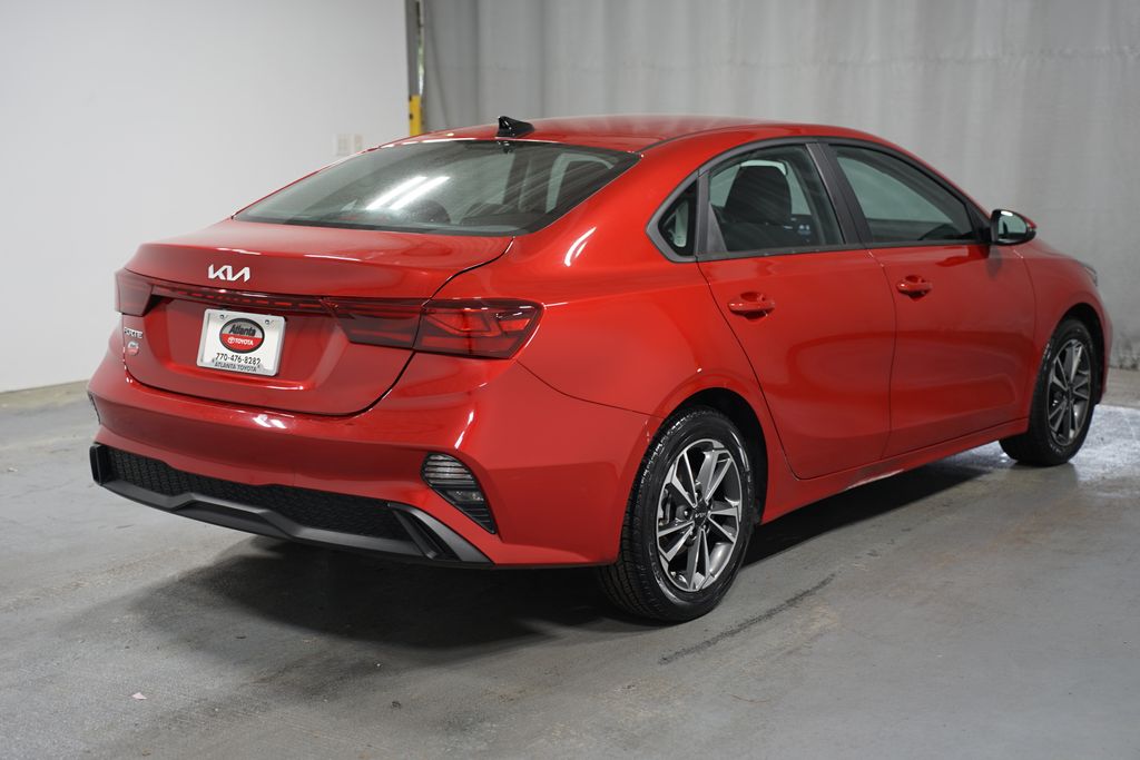 2023 Kia Forte LXS 8