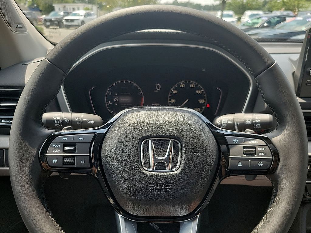 2025 Honda Pilot Touring 10