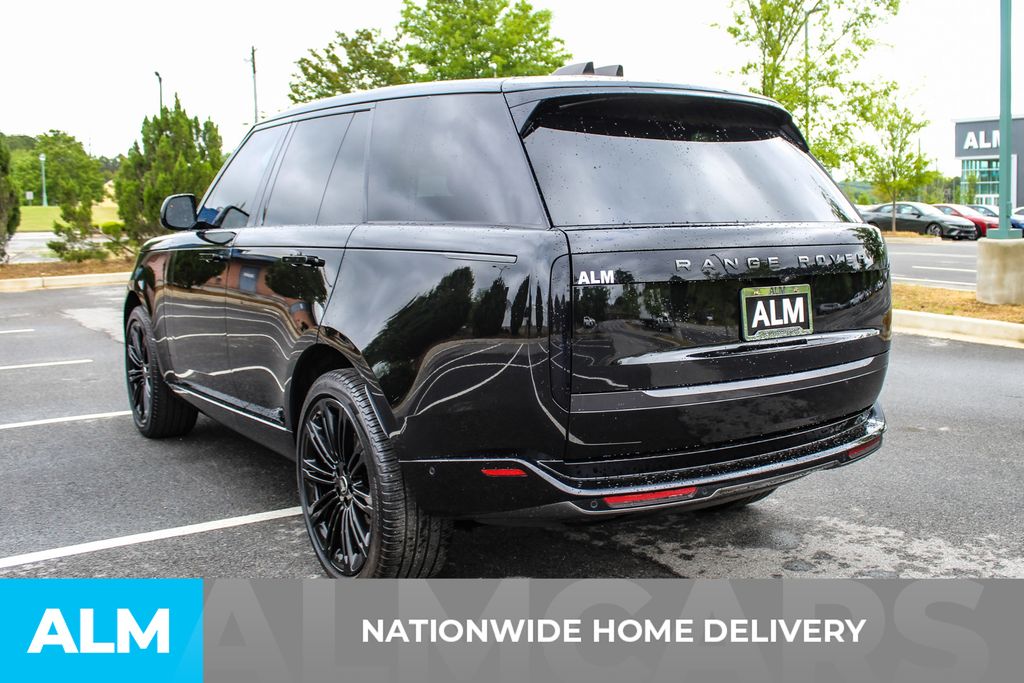 Used 2024 Black Land Rover SE image 5