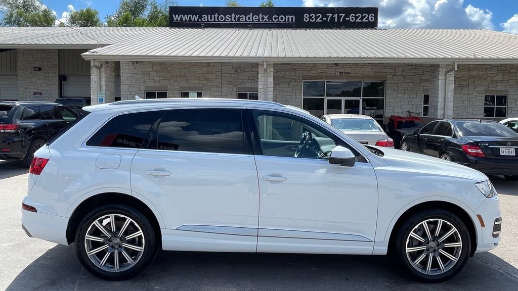 2018 Audi Q7 3.0T Prestige White at Autostrade
