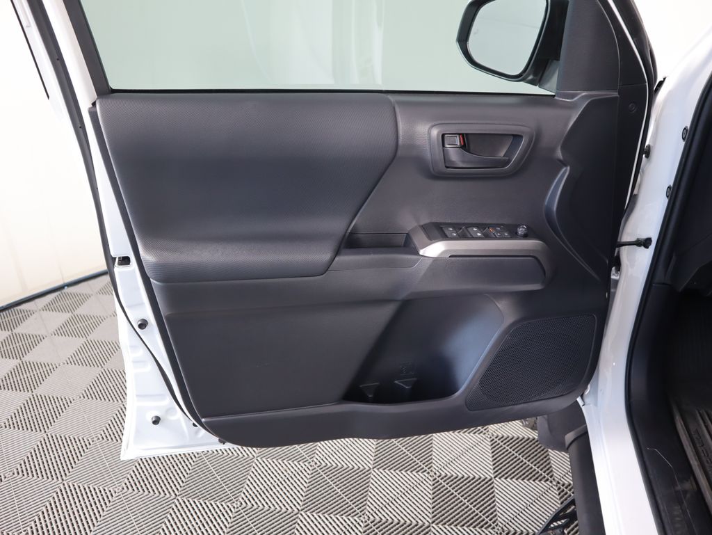 Thumbnail: 2023 Toyota Tacoma - 25