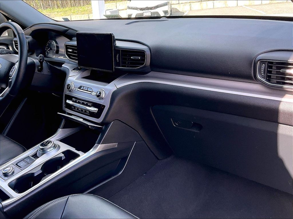 2023 Ford Explorer — photo 14