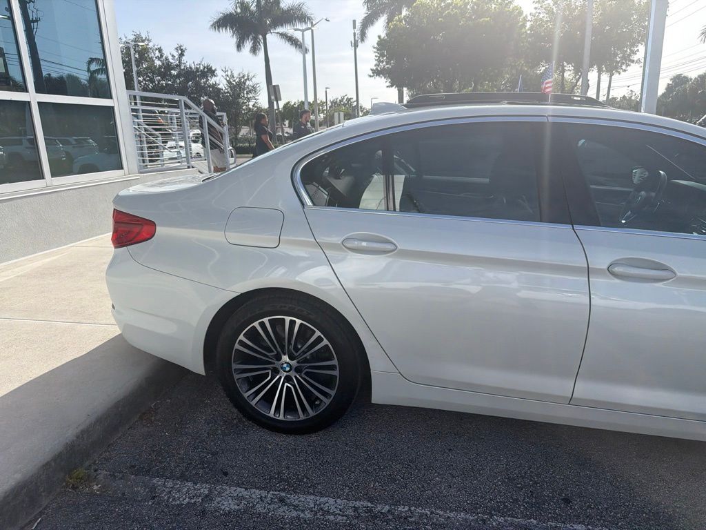 Used 2019 White Metallic BMW 540i xDrive image 19