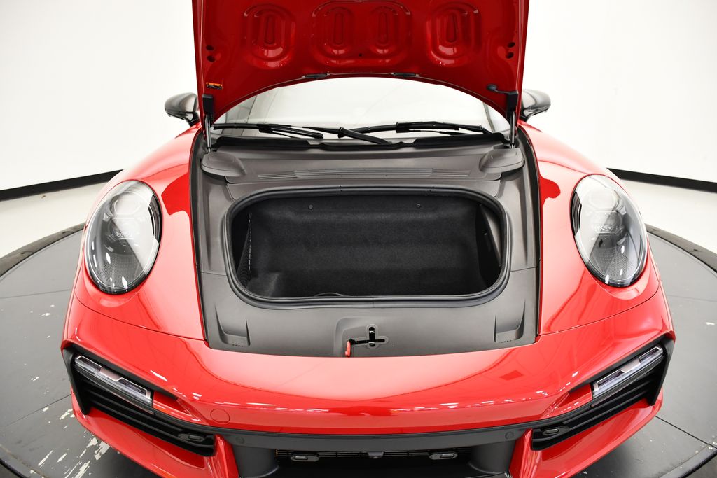 Thumbnail: 2025 Porsche 911 - 13