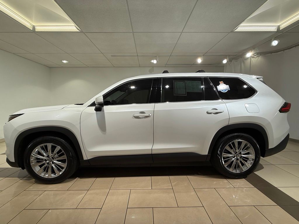 Thumbnail: 2024 Toyota Grand Highlander - 2