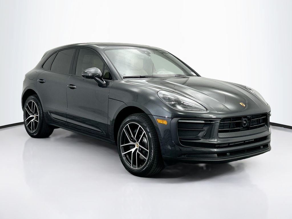 Thumbnail: 2026 Porsche Macan - 9