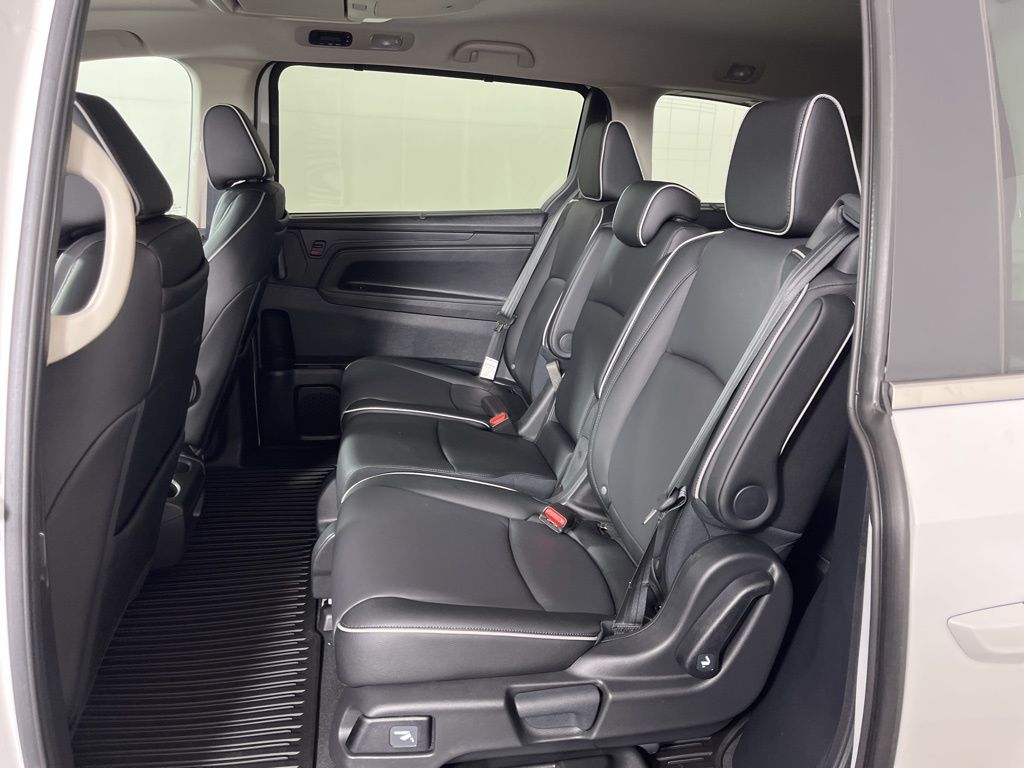 2025 Honda Odyssey Touring 27