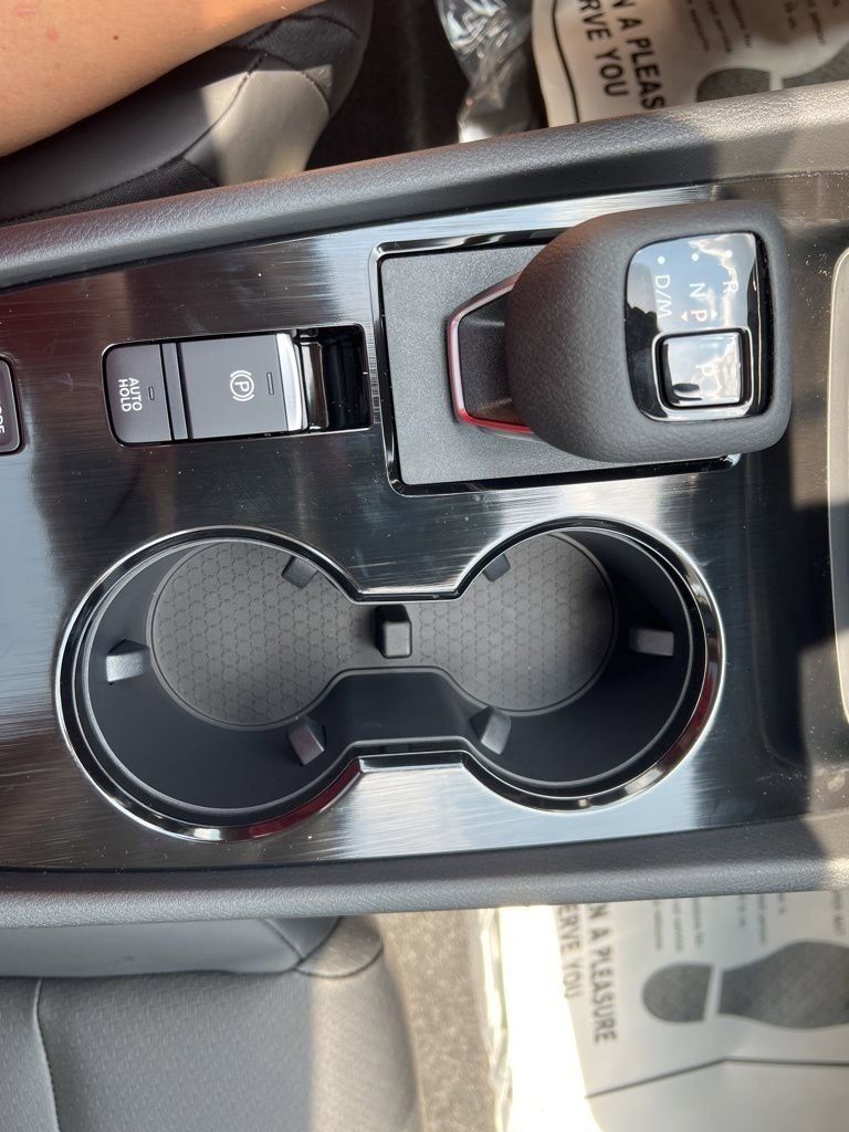 2025 Everest White Pearl Nissan Rogue SV FWD SUV