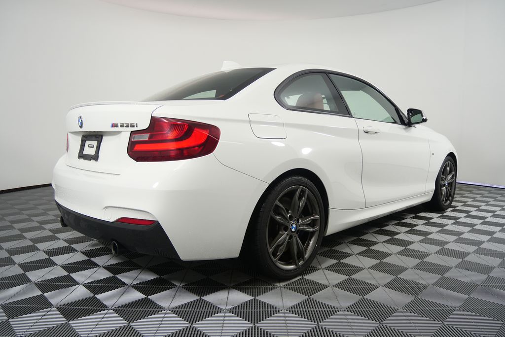 Thumbnail: 2016 BMW 2 Series - 3