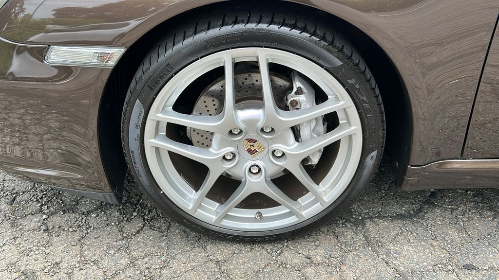 2011 Porsche 911 Carrera 6