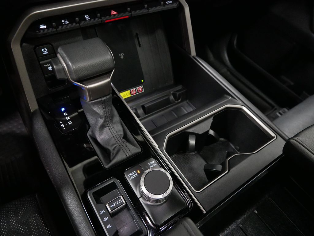 2025 Toyota Tundra Limited - Photo 33