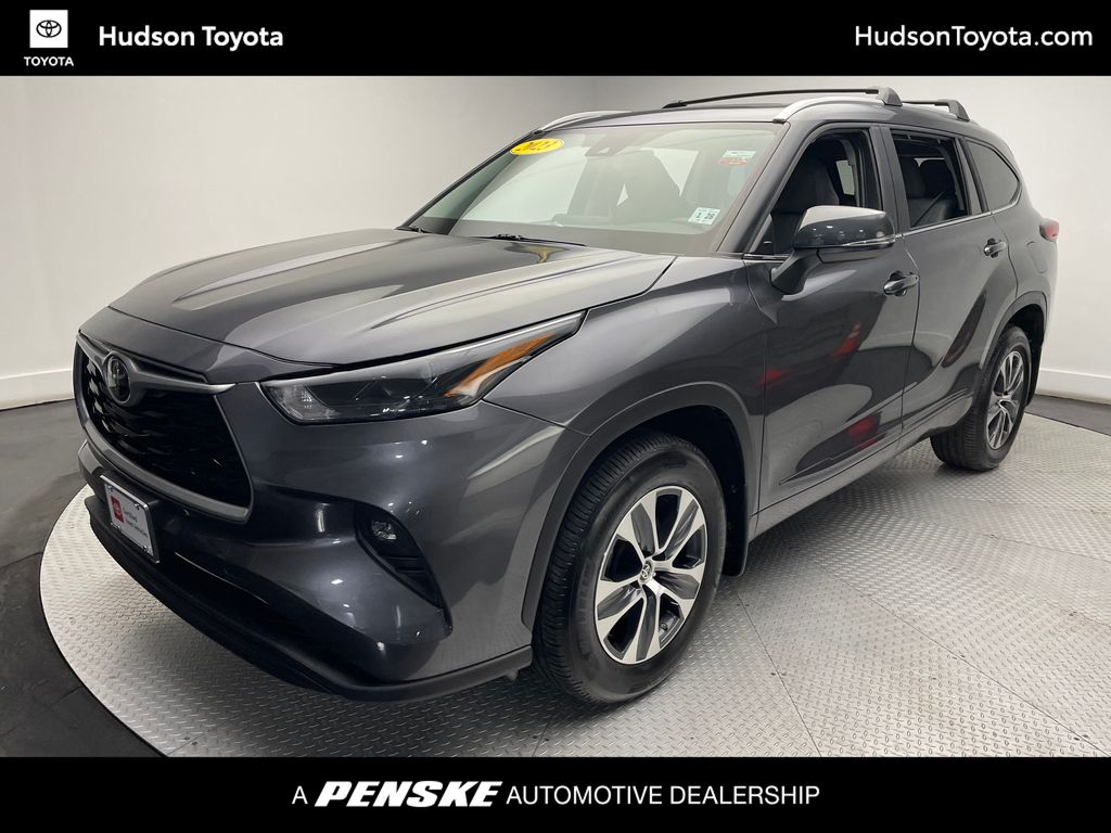 2023 Toyota Highlander XLE -
                Jersey City, NJ