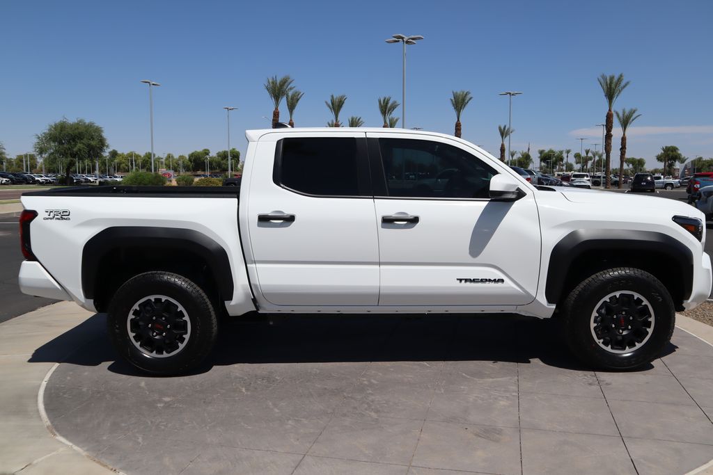 Thumbnail: 2025 Toyota Tacoma - 4