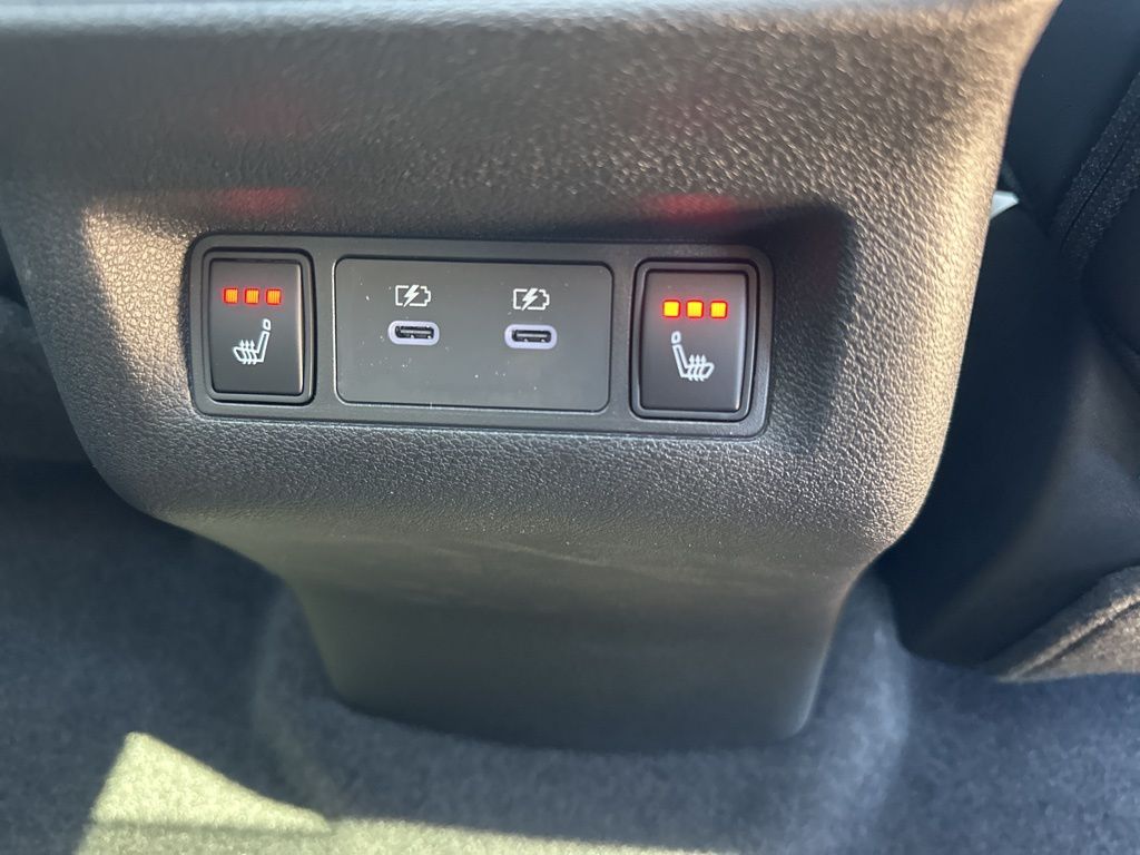2025 Champagne Silver Metallic Nissan Murano Platinum AWD SUV