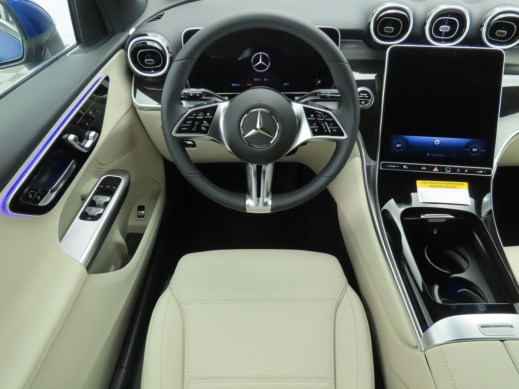 2025 Mercedes-Benz GLC 300 10