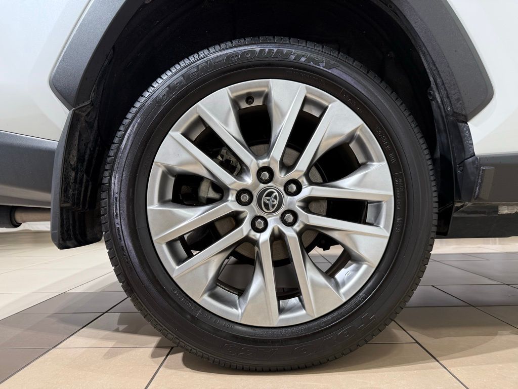 Thumbnail: 2025 Toyota RAV4 - 10