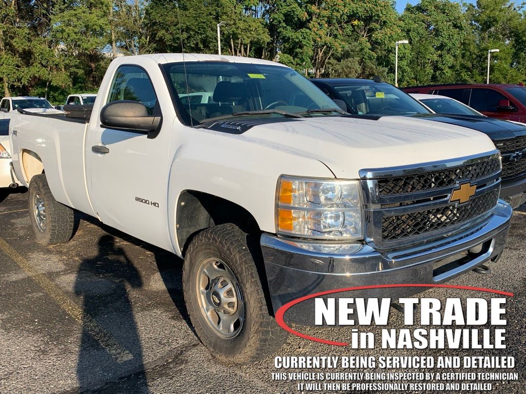 Summit White 2012 Chevrolet Silverado 2500HD Pickup Truck Four-Wheel Drive 6-Speed Automatic Overdrive